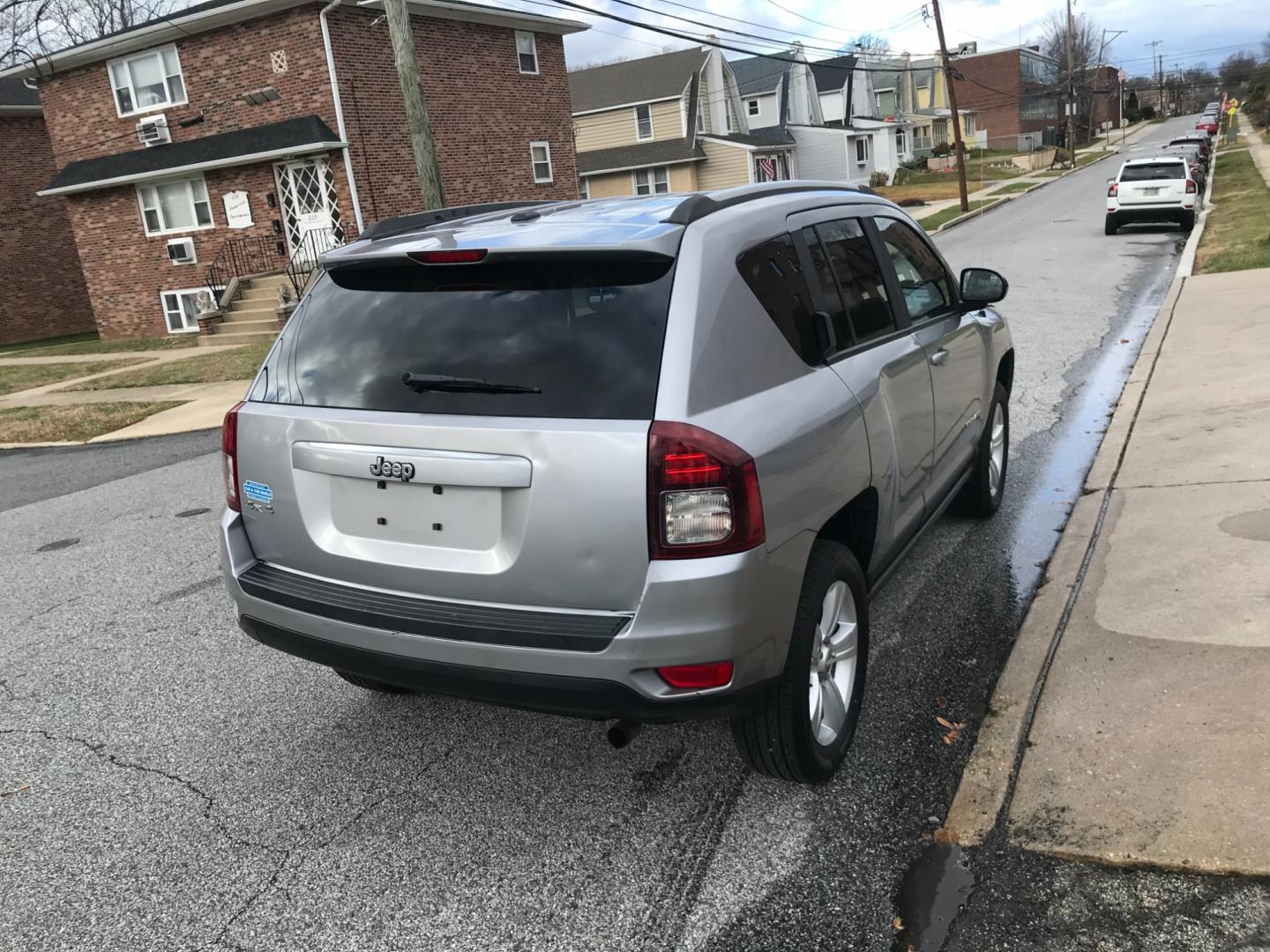 2016 Silver /Gray Jeep Compass Sport (1C4NJDBB8GD) with an 2.4 V4 engine, Automatic transmission, located at 577 Chester Pike, Prospect Park, PA, 19076, (610) 237-1015, 39.886154, -75.302338 - Photo#4